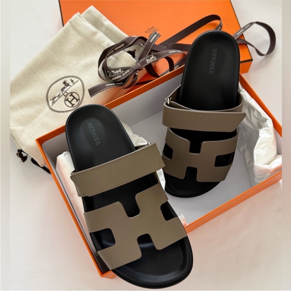 NEW Hermes Chypre Sandals, Etoupe